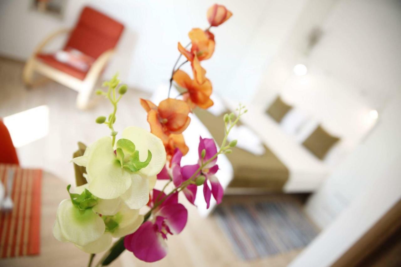 Sunny Day Apartments Трибунь Экстерьер фото